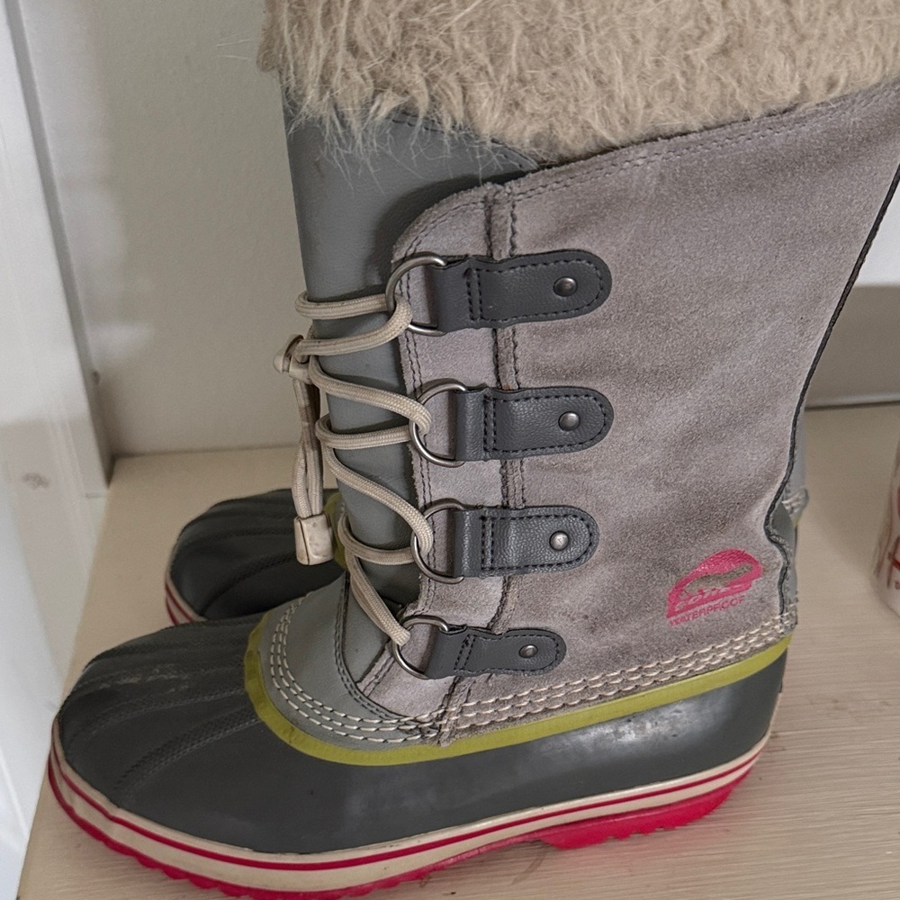 Sorrel Joan of Arc waterproof boots sz 5